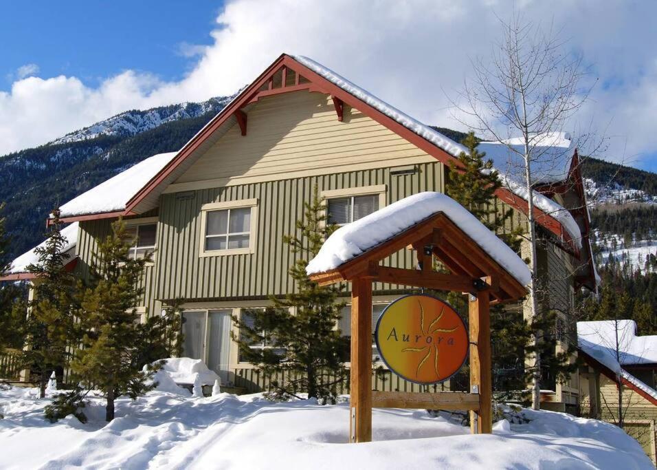 Aurora Townhomes By Stayin Panorama Exterior foto
